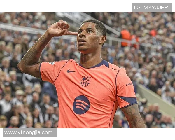 足球明星拉什福德的成长之路与场上精彩瞬间全解析